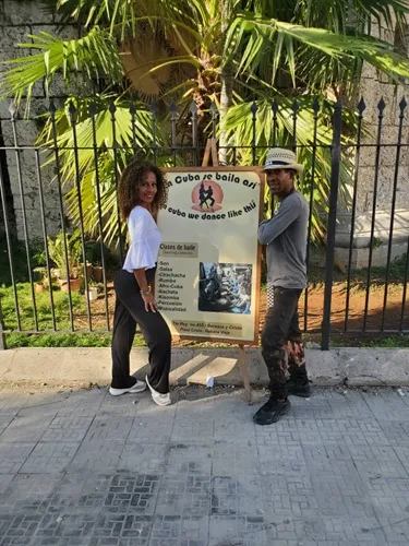Bienvenu à Cuba Se Baila